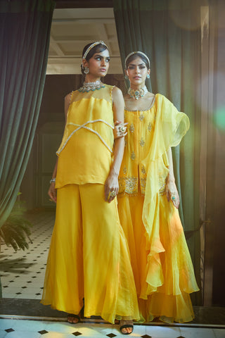 Sanya Gulati-Mango Short Kurta And Flared Pants-INDIASPOPUP.COM