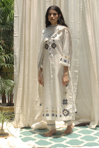 Shivani Bhargava-Cream Kali Kurta-INDIASPOPUP.COM