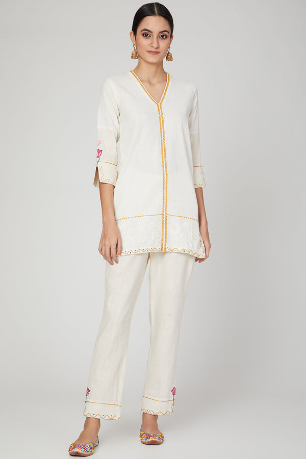 The Right Cut-White Lotus Short Kurta Pants Set-INDIASPOPUP.COM