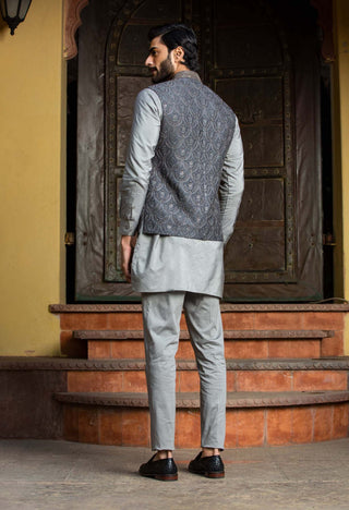 Nitika Gujral Men-Steel Grey Bundi With Kurta And Pant-INDIASPOPUP.COM