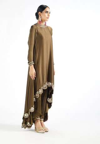 Vvani By Vani Vats-Olive Green Scallop Kurta With Pant-INDIASPOPUP.COM