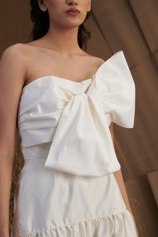 Ivory Taffeta Tiered Gown