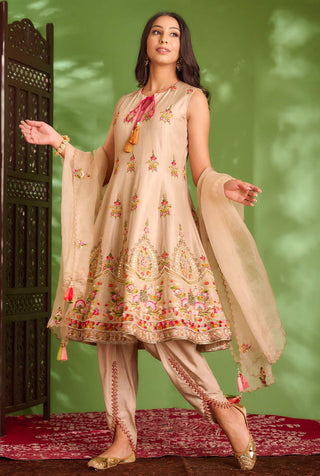 Aman Takyar-Off-White Embroidered Kurta Set-INDIASPOPUP.COM