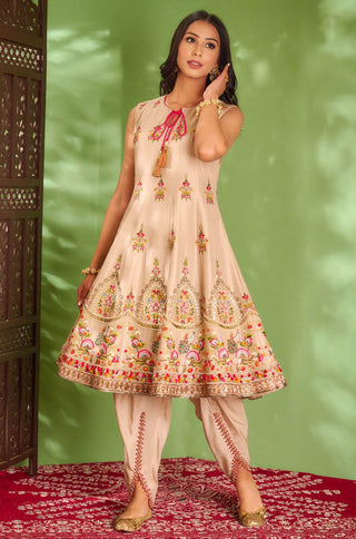 Aman Takyar-Off-White Embroidered Kurta Set-INDIASPOPUP.COM